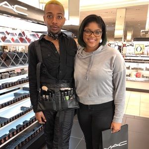 Meet your Posher, Cori